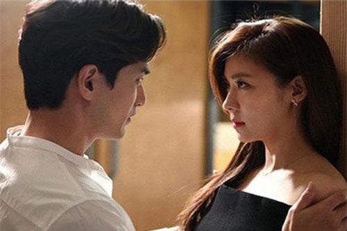 Ra mắt vợ mới cưới với sếp, vài tuần sau chàng trai đã nhận cái kết "đắng"