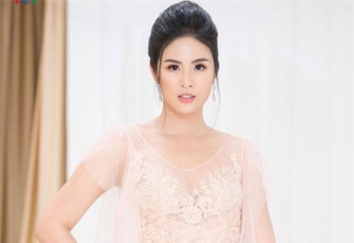 "Mê mẫn" trước phong cách công chúa ngọt ngào của hoa hậu Ngọc Hân