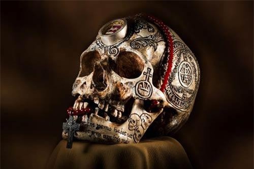 "Sởn gai ốc" với loạt thú chơi kỳ quặc trên mạng