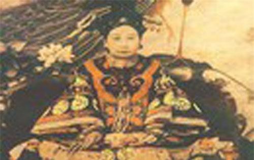 Ly kỳ xác chết không phân hủy của hoàng hậu vua Đồng Trị