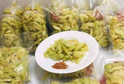 Xôn xao Hà thành: Loại quả rừng đem muối dưa bỗng dưng "gây sốt"