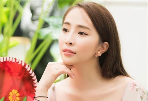 Quỳnh Nga tự nhắc nhở bản thân sau khi bật khóc kể chuyện bố mẹ chịu khổ vì con gái ly dị