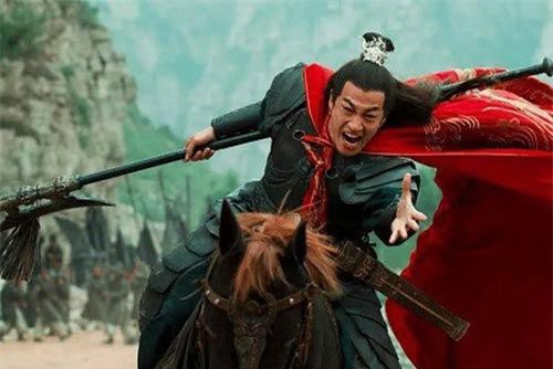 Tam Quốc Diễn Nghĩa: Nhân vật vô danh nhưng là người duy nhất đánh bại được Lữ Bố