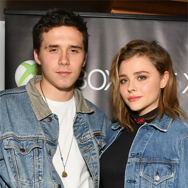 Râu ria lởm chởm lại còn lộ rõ nếp nhăn, nhìn thế này ai nghĩ Brooklyn Beckham mới 20 tuổi? - Ảnh 3.