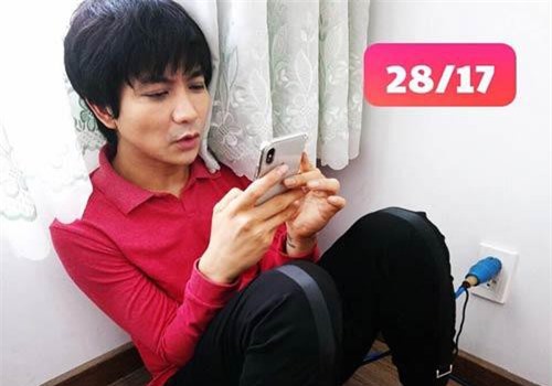 Tim tự tin đăng ảnh chụp bằng camera thường nhưng lại gây xót xa với gương mặt hốc hác, xuống sắc thấy rõ