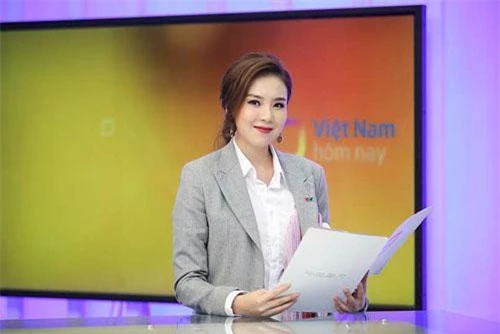 MC, biên tập viên Mai Ngọc thường gây ấn tượng trong mắt công chúng với diện mạo xinh đẹp cùng phong cách thời trang vô cùng thanh lịch và hút mắt.