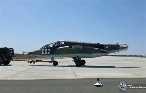 Theo Tạp chí Scramble, một chiếc cường kích tầm thấp Su-25UBK của không quân Bulgaria trong tình trạng tháo rời đã được vận chuyển đi vào ngày 28/8.