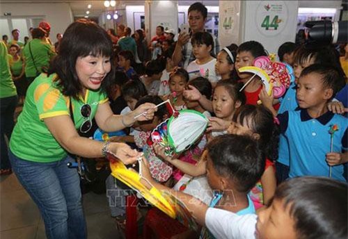 Nhiều hoạt động chăm lo Tết Trung thu cho trẻ em khó khăn