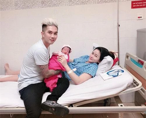 Bà xã Khánh Đơn vừa sinh con gái nặng 3 kg.