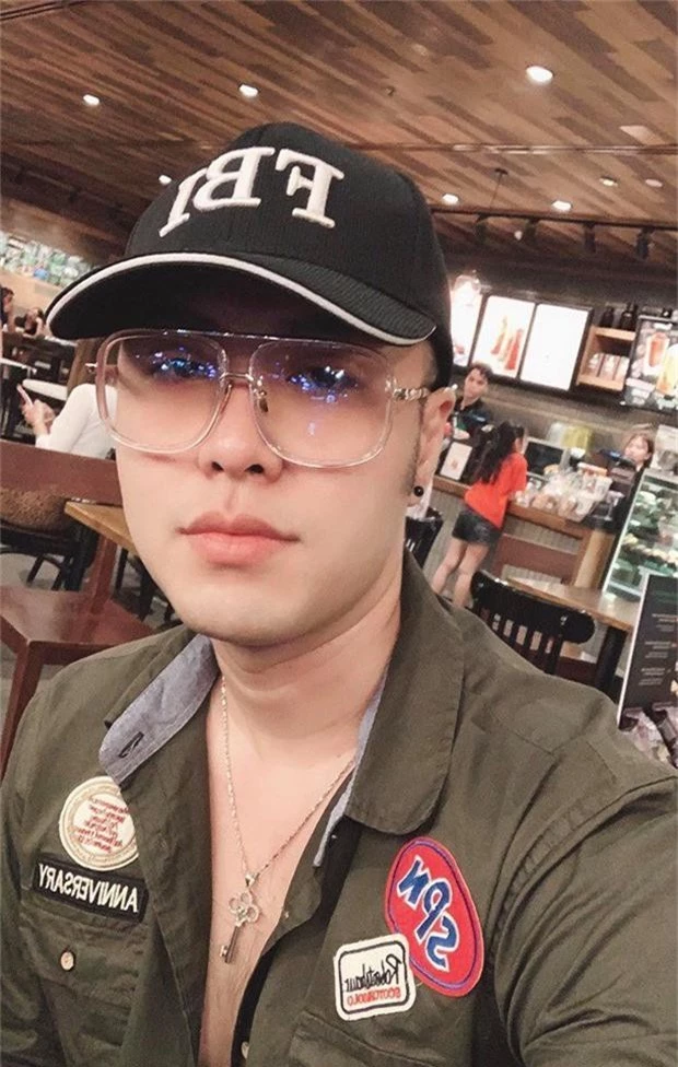 Akira Phan bất ngờ tái xuất với diện mạo khác lạ sau thừa nhận đại dao kéo và giảm cân thành công - Ảnh 5. Akira Phan bất ngờ tái xuất với diện mạo khác lạ sau thừa nhận đại dao kéo và giảm cân thành công - Ảnh 5.