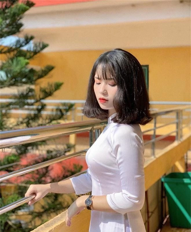 Nữ sinh trường người ta: Đã xinh là phải xinh có đôi, đi khai giảng make up nhẹ như sương nhưng thần thái xuất thần vẫn gây bão rần rần mạng xã hội - Ảnh 8.