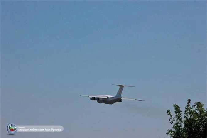 Co F-16V Block 70, Bulgaria van chi tien dai tu 