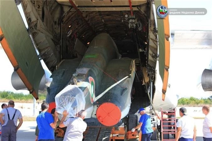 Có F-16V Block 70, Bulgaria vẫn chi tiền đại tu "xe tăng bay" Su-25 - Hình 4 Co F-16V Block 70, Bulgaria van chi tien dai tu