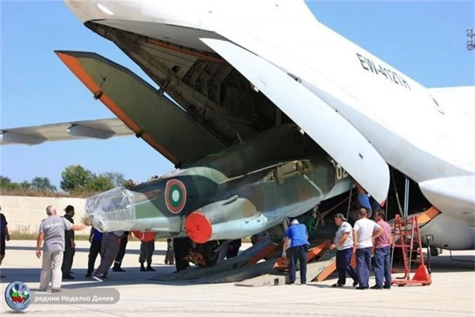 Có F-16V Block 70, Bulgaria vẫn chi tiền đại tu "xe tăng bay" Su-25 - Hình 8 Co F-16V Block 70, Bulgaria van chi tien dai tu
