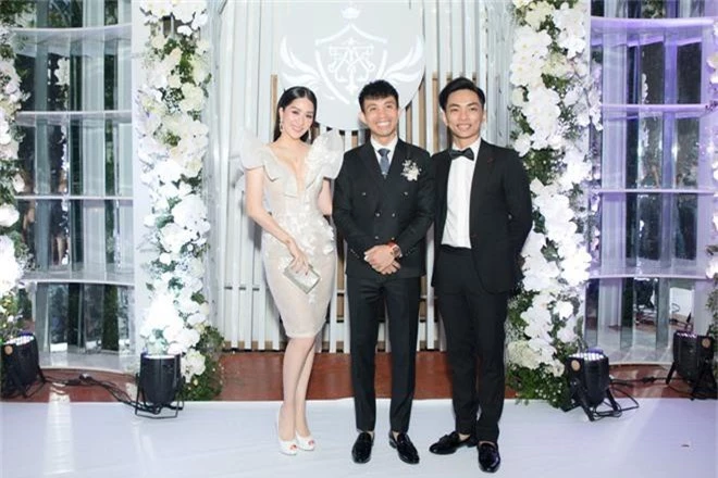 Dàn sao Việt khủng góp mặt trong đám cưới ái nữ đại gia nghìn tỷ Minh Nhựa: Trấn Thành, vợ chồng Khánh Thi, Soobin đổ bộ - Ảnh 3.
