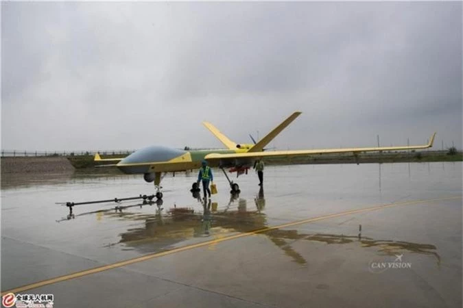 Máy bay UAV Trung Quốc "gãy chân" ở Nga, nghi do trẻ nhỏ leo trèo - Hình 4 May bay UAV Trung Quoc