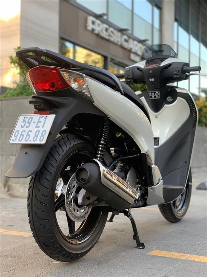 Khui thùng Honda SH Mode 2020 đầu tiên về Đại lý kèm giá ra biển số   Motosaigon