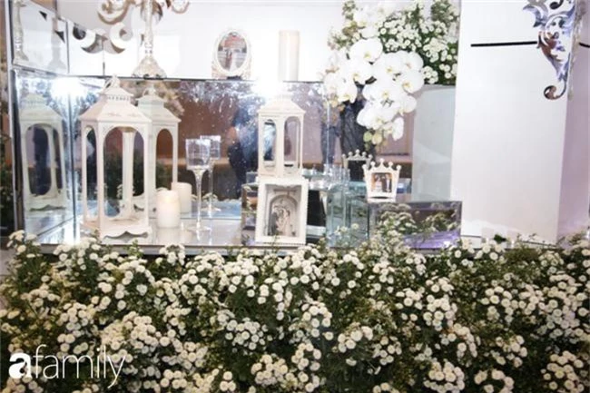 Tiết lộ kinh phí tổ chức tiệc cưới con gái Minh Nhựa đã lên tới 20 tỷ đồng, riêng tiền hoa trang trí đã là 700 triệu!-4