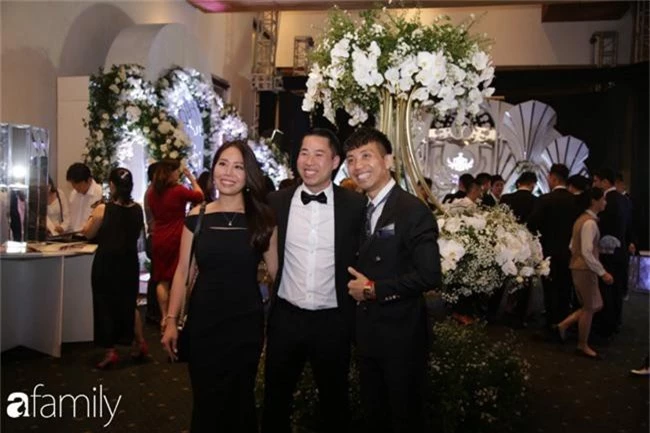 Tiết lộ kinh phí tổ chức tiệc cưới con gái Minh Nhựa đã lên tới 20 tỷ đồng, riêng tiền hoa trang trí đã là 700 triệu!-7