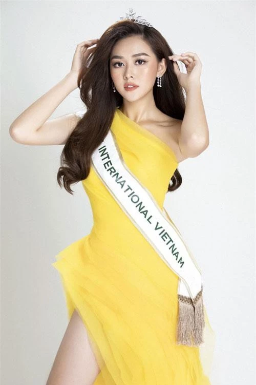 Á hậu Tường San là đại diện Việt Nam tham dự Miss International 2019 tại Nhật Bản.