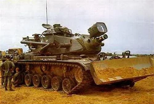 Xe công binh chiến đấu M728 CEV tại chiến trường Việt Nam. Ảnh: War History Online.