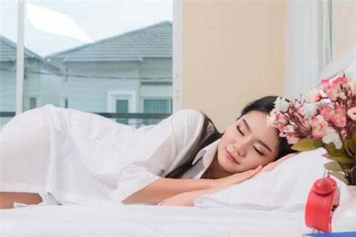 Mơ thấy điều này: Bạn sắp trúng số giàu to, thăng quan tiến chức, tiền bạc bủa vây