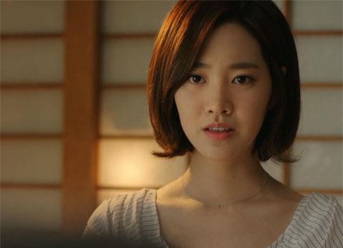 Đi làm về muộn mà vẫn phải cơm nước còn em dâu ngồi chơi, tôi thẳng thừng lên tiếng khiến cả nhà chồng ngỡ ngàng