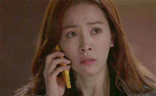 Chồng gọi điện báo làm thêm giờ nhưng quên gác máy khiến tôi phát hiện sự thật đau lòng