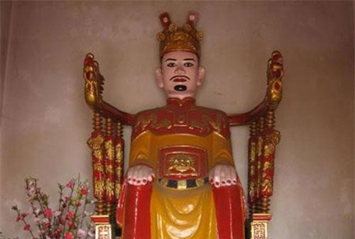 H&#xE9; l&#x1ED9; c&#xE1;i k&#x1EBF;t &#x27;&#x111;&#x1EAF;ng&#x27; c&#x1EE7;a v&#x1ECB; vua b&#x1EA3;o v&#x1EC7; v&#x1EE3; kh&#x1ECF;i m&#x1EB9; ch&#x1ED3;ng m&#x1B0;u h&#x1EA1;i