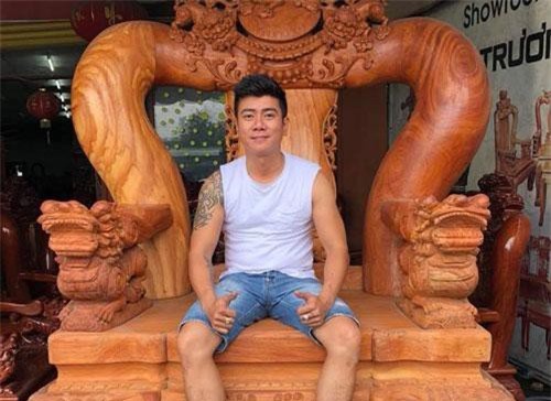 Ca sĩ có cát-xê 100 triệu đồng bỗng "mất tích" bỏ đi làm thợ mộc giờ ra sao?