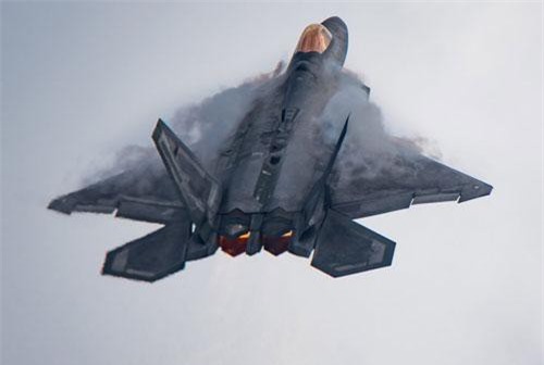 Bức tường biên giới của ông Trump và nỗi lo năng lực quân sự Mỹ bị suy yếu