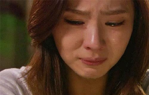 Sau 22 năm kết hôn, chồng đột nhiên phát hiện vợ có 97 tỷ tài sản riêng, nhưng cách anh ta đòi quyền lợi mới thật hèn hạ