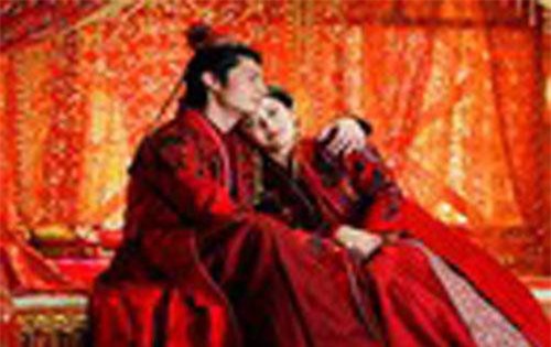 Hé lộ hôn nhân đặc biệt của vua chúa Việt với thường dân