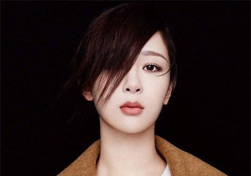 Mặc kệ phốt chảnh chọe, Dương Tử vẫn khiến người hâm mộ xuýt xoa vì độ “sang ngầu” trong bộ ảnh mới