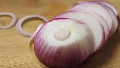 Loại bỏ chất béo, tàn nhang hiệu quả chỉ với loại nước này