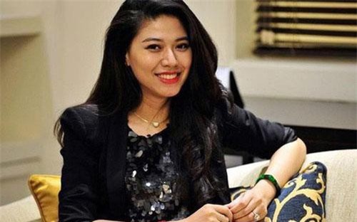 Bị đồn là nữ đại gia sở hữu dàn siêu xe hàng chục tỷ đồng, BTV Ngọc Trinh lên tiếng giải đáp thắc mắc "Làm truyền hình mà sao giàu thế?"