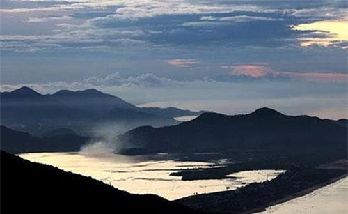 Kỳ bí nơi 'nàng Tiên ngủ' ở nóc nhà của người Mường