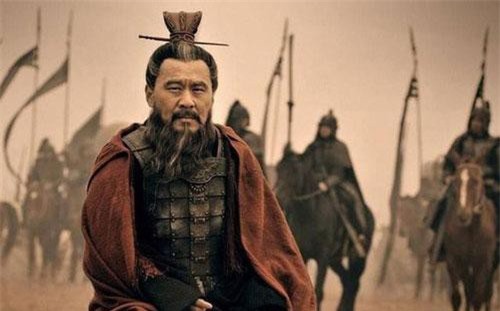 Nổi danh là trọng nhân tài, vì sao Tào Tháo lại chưa từng chủ động chiêu nạp Khổng Minh?