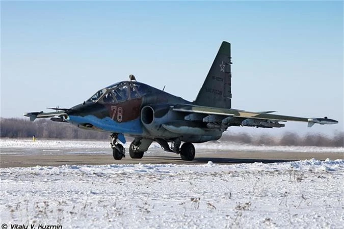 Cuong kich Su-25 roi tan tanh khien Nga dau dau tim nguyen nhan-Hinh-2
