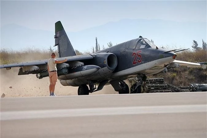 Cuong kich Su-25 roi tan tanh khien Nga dau dau tim nguyen nhan-Hinh-8