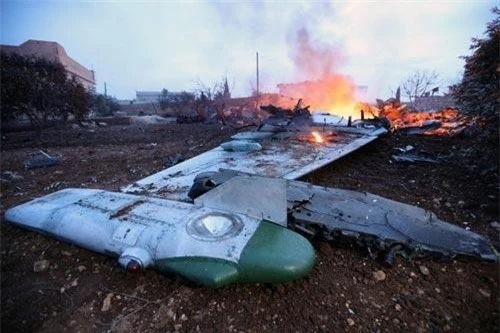 Chiều ngày 3/9 theo giờ địa phương, một máy bay cường kích Su-25 phiên bản Su-25UB của Nga đã rơi gần tỉnh Stavropol. Vụ tai nạn được xác định đã xảy ra khi chiếc Su-25UB này bay diễn tập thông thường. Nguồn ảnh: Flickr.
