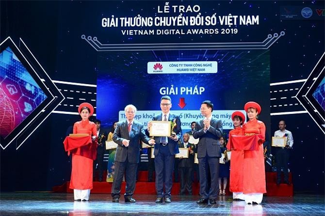 Huawei, Google giành giải thưởng Thu hẹp Khoảng cách số tại Việt Nam năm 2019