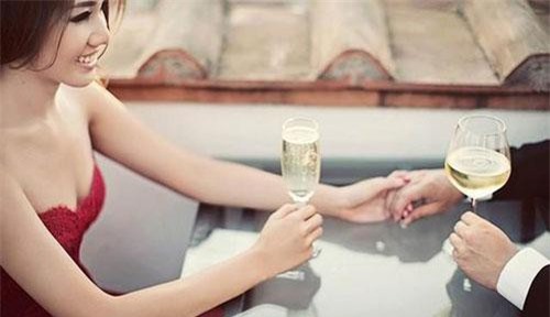 Chiêu trả thù đáng sợ của người đàn ông có vợ ngoại tình