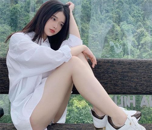 Chiêm ngưỡng nhan sắc "cực phẩm" hot girl Linh Ka 