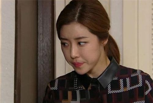 Mượn tay mẹ chồng để “xử đẹp” kẻ thứ ba, cô vợ khôn ngoan cười đắc thắng