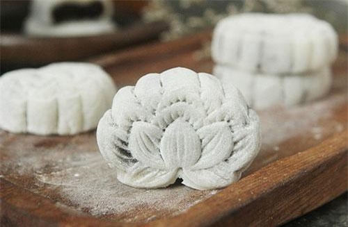 Trung Thu năm nay tôi tự làm bánh dẻo, ăn vừa ngon lại vừa an toàn, yên tâm hơn hẳn!