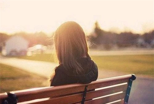 Ban đầu tôi nghĩ chắc anh ngại ngùng, sau tôi quan sát mới thấy anh sợ mẹ buồn nên mới có hành động như thế. (Ảnh minh họa) Ban đầu tôi nghĩ chắc anh ngại ngùng, sau tôi quan sát mới thấy anh sợ mẹ buồn nên mới có hành động như thế. (Ảnh minh họa)