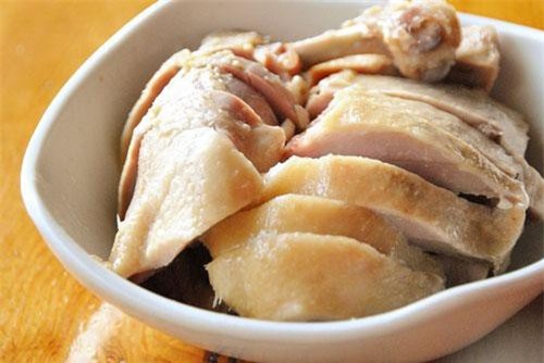 Luộc vịt cho gia vị thần thánh này: Thịt thơm ngon hết hôi ai cũng thích