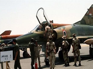 Pakistan tức tốc mua chiến đấu cơ cũ, ép quyết đấu với Ấn Độ