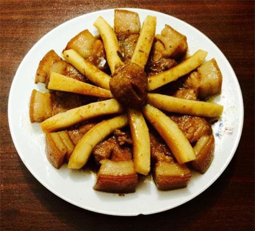 Cách làm thịt kho dừa màu đẹp, thơm ngon nhất cho ngày mát trời